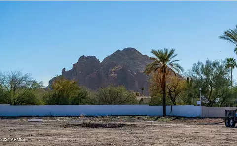 5835 N Palo Cristi Rd #-, Paradise Valley, AZ 85253