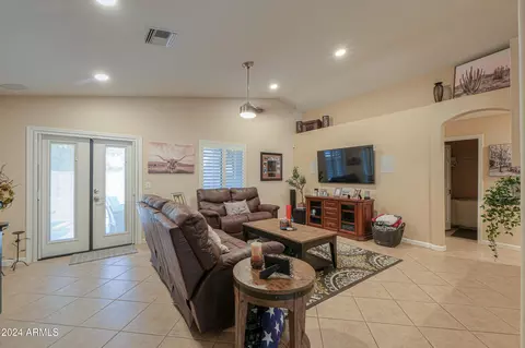 1688 E Cheyenne St, Gilbert, AZ 85296 photo 9