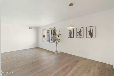 2524 E Christy Dr, Phoenix, AZ 85028 photo 9