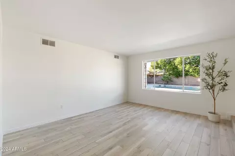 2524 E Christy Dr, Phoenix, AZ 85028 photo 7