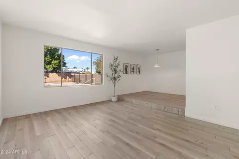 2524 E Christy Dr, Phoenix, AZ 85028 photo 6