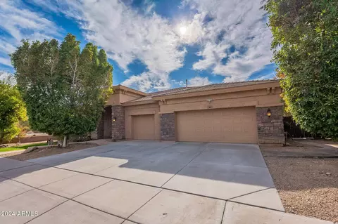 2333 W Quail Track Dr, Phoenix, AZ 85085