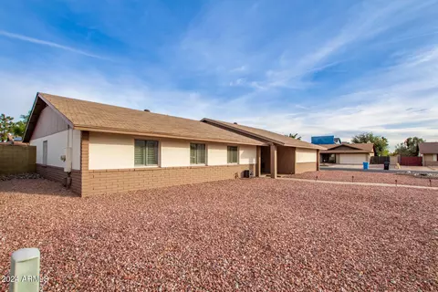 12415 N 44th Ln, Glendale, AZ 85304