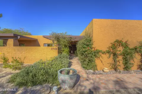 1718 E Staghorn Ln, Carefree, AZ 85377
