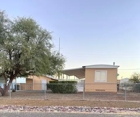 20159 E Quail Run Dr, Mayer, AZ 86333
