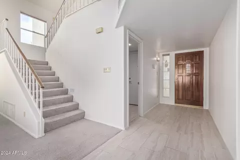 4110 E Mercer Ln, Phoenix, AZ 85028 photo 3