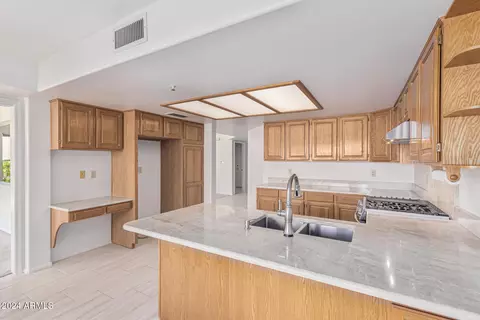 4110 E Mercer Ln, Phoenix, AZ 85028 photo 9
