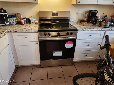 2822 E Mobile Ln, Phoenix, AZ 85040 photo 8