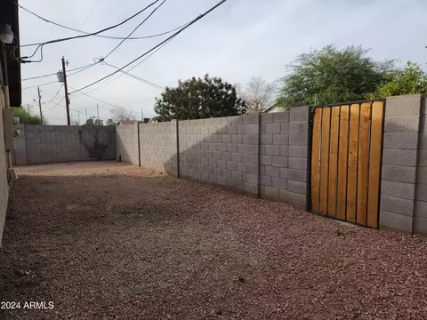 2822 E Mobile Ln, Phoenix, AZ 85040 photo 5