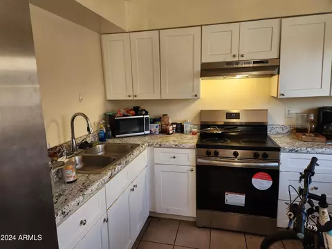 2822 E Mobile Ln, Phoenix, AZ 85040 photo 9