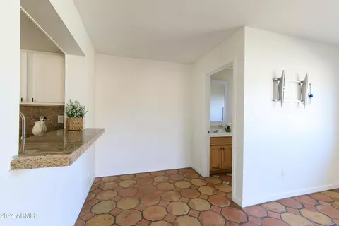 1602 W Behrend Dr, Phoenix, AZ 85027 photo 8