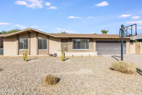 1602 W Behrend Dr, Phoenix, AZ 85027