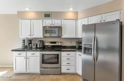 3509 E South Fork Dr, Phoenix, AZ 85044 photo 8