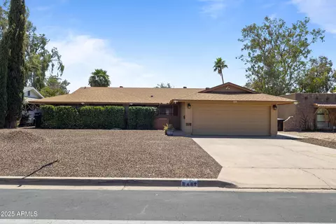 848 S Revolta Cir, Mesa, AZ 85208