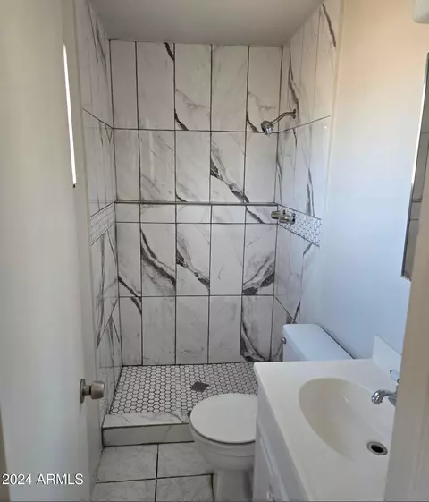 5936 W Berkeley Rd, Phoenix, AZ 85035 photo 8