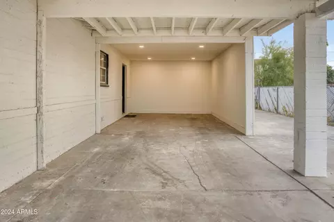 2015 W Chambers St, Phoenix, AZ 85041 photo 4
