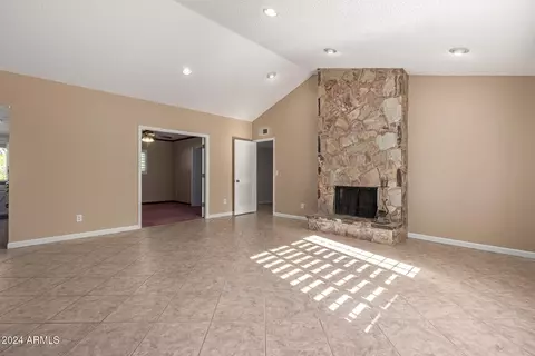 324 W Willow Ave, Phoenix, AZ 85029 photo 9