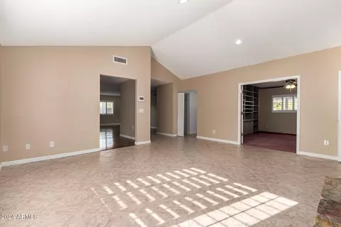 324 W Willow Ave, Phoenix, AZ 85029 photo 10