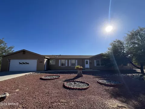 10185 W Pasadena Dr, Casa Grande, AZ 85194