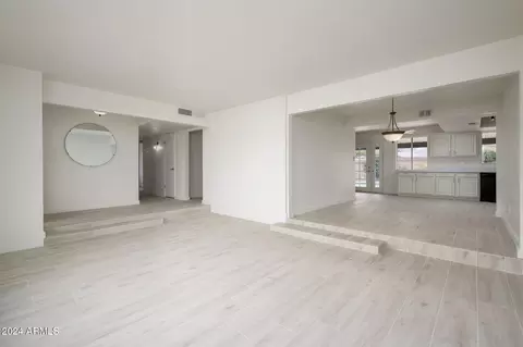 2717 E Cinnabar Ave, Phoenix, AZ 85028 photo 6