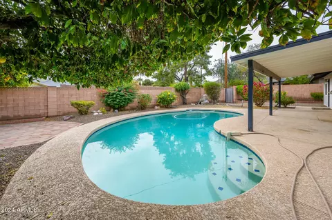 2717 E Cinnabar Ave, Phoenix, AZ 85028 photo 3