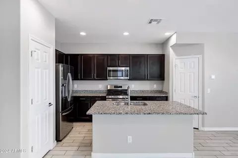 3718 S 58th Dr, Phoenix, AZ 85043 photo 10