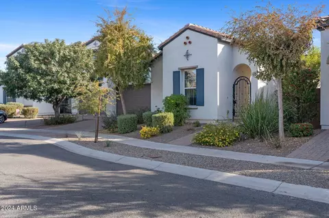Exterior - 4527 N 29th Way, Phoenix, AZ 85016 photo 8 of 12