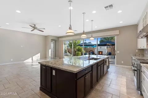 Kitchen - 4527 N 29th Way, Phoenix, AZ 85016 photo 5 of 5