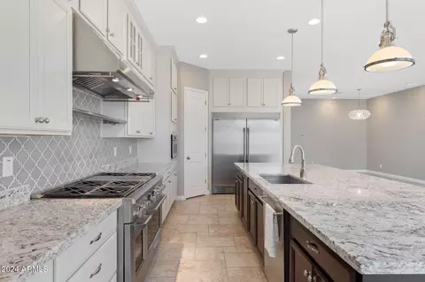 Kitchen - 4527 N 29th Way, Phoenix, AZ 85016 photo 3 of 5