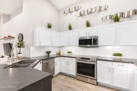 3600 S Hollyhock Pl, Chandler, AZ 85248