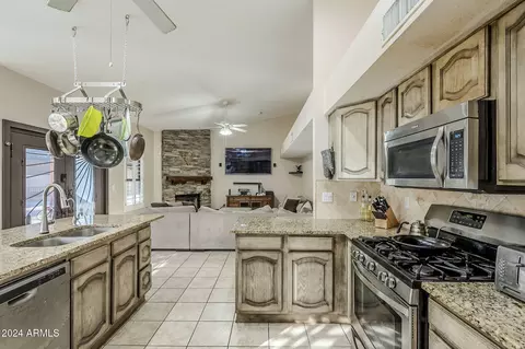 3223 E Cedarwood Ln, Phoenix, AZ 85048 photo 14