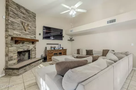 3223 E Cedarwood Ln, Phoenix, AZ 85048 photo 18