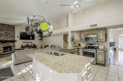 3223 E Cedarwood Ln, Phoenix, AZ 85048 photo 11