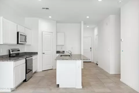 1685 W Spaulding Ave, Apache Junction, AZ 85120 photo 9