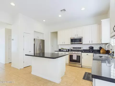 3917 E Dubois Ave, Gilbert, AZ 85298 photo 8