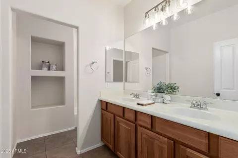 992 E Sourwood Dr, Gilbert, AZ 85298 photo 20