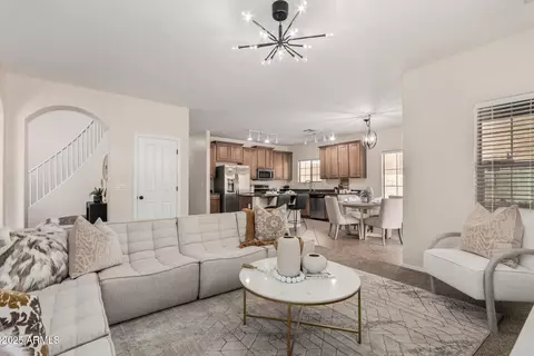 992 E Sourwood Dr, Gilbert, AZ 85298 photo 8