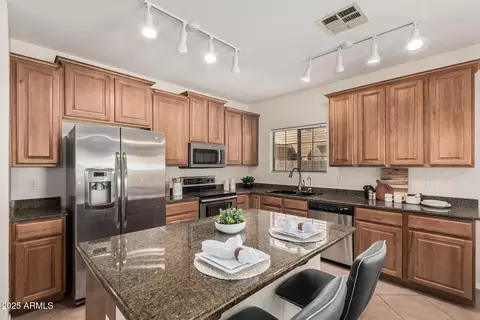 992 E Sourwood Dr, Gilbert, AZ 85298 photo 12