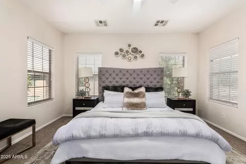 992 E Sourwood Dr, Gilbert, AZ 85298 photo 17