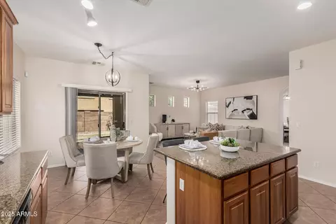 992 E Sourwood Dr, Gilbert, AZ 85298 photo 10