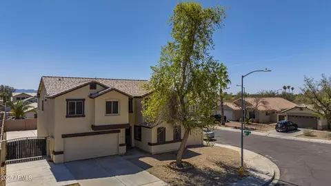 7035 W Rose Ln, Glendale, AZ 85303