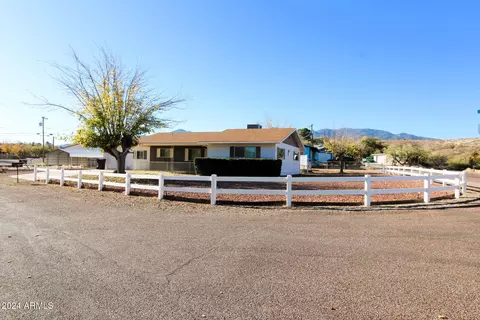 8292 S Springfield Rd, Globe, AZ 85501 photo 3