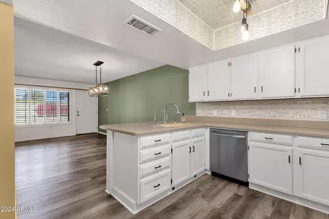 4798 E Kiva St, Phoenix, AZ 85044 photo 10