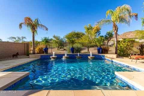 25642 N Fernbush Dr, Phoenix, AZ 85083