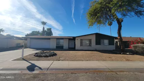 9028 N 48th Dr, Glendale, AZ 85302