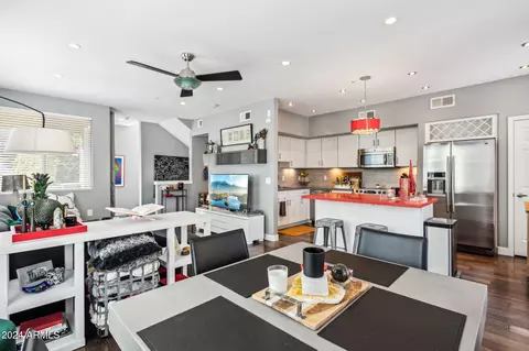 Dining - 1920 E Bell Rd #1161, Phoenix, AZ 85022 photo 2 of 2