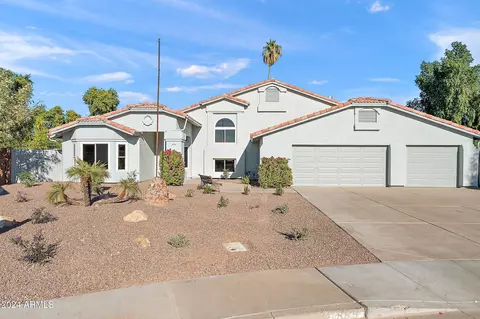 Exterior - 509 S Honeysuckle Ln, Gilbert, AZ 85296 photo 2 of 6
