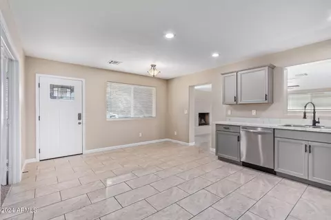 6802 N 30th Ave, Phoenix, AZ 85017 photo 9