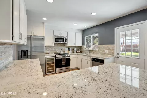 2319 E Glenrosa Ave, Phoenix, AZ 85016 photo 9