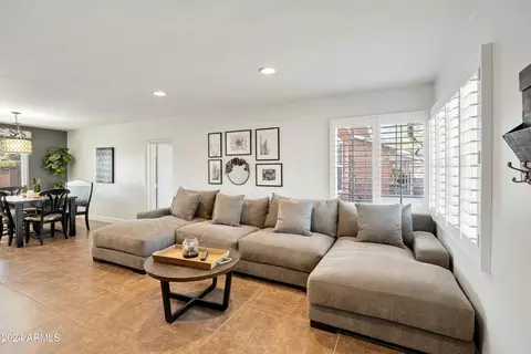 2319 E Glenrosa Ave, Phoenix, AZ 85016 photo 5